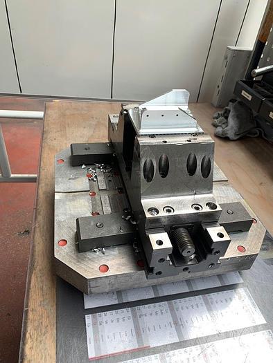 D'occasion 2006 MIKRON  UCO 610 VARIO