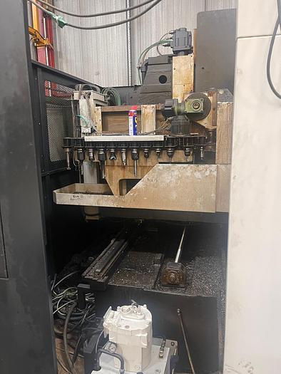 Utilisé 2004 MAZAK VTC 200 B