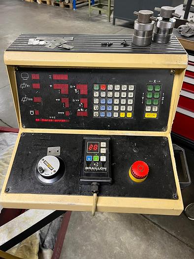 Used 1992 JAKOBSEN 1432