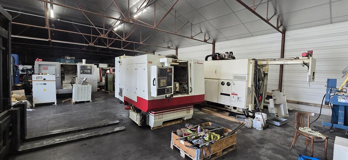 D'occasion GRINDING MACHINE STUDER S32
