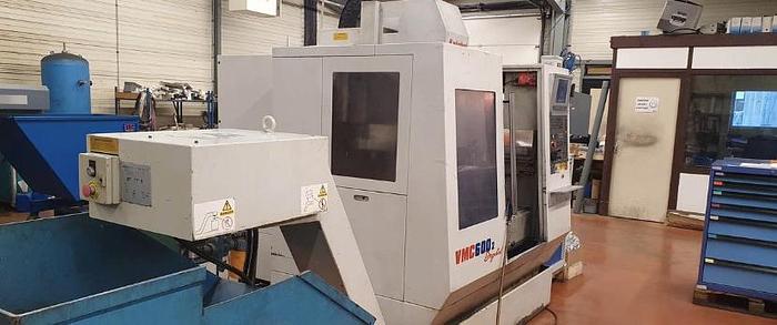 Utilisé 1999 BRIDGEPORT VMC 600 P