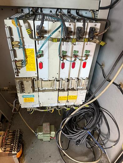 Used 2000 BRIDGEPORT VMC 1000-22