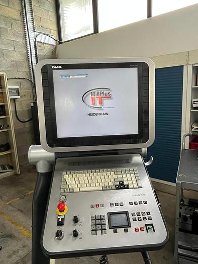 Utilisé 2010 DECKEL MAHO DMG DMU 50  5-Achsen SIMULTAN