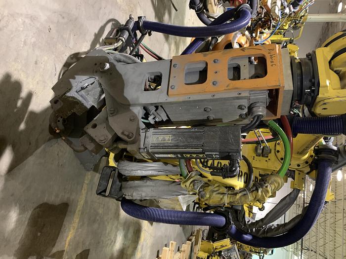 Used FANUC R2000iB/210F ALUMINUM SPOT WELDING ROBOT 6 AXIS CNC ROBOT W/R30iA CONTROLS 210KG X 2655mm REACH