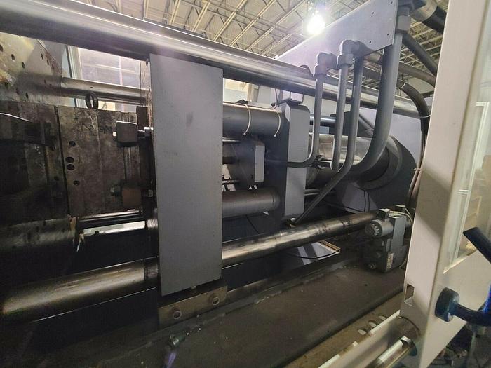 Used Battenfeld BA 1500 CDC Injection Molding Machine with Robot 165 Ton 9.5 ounce