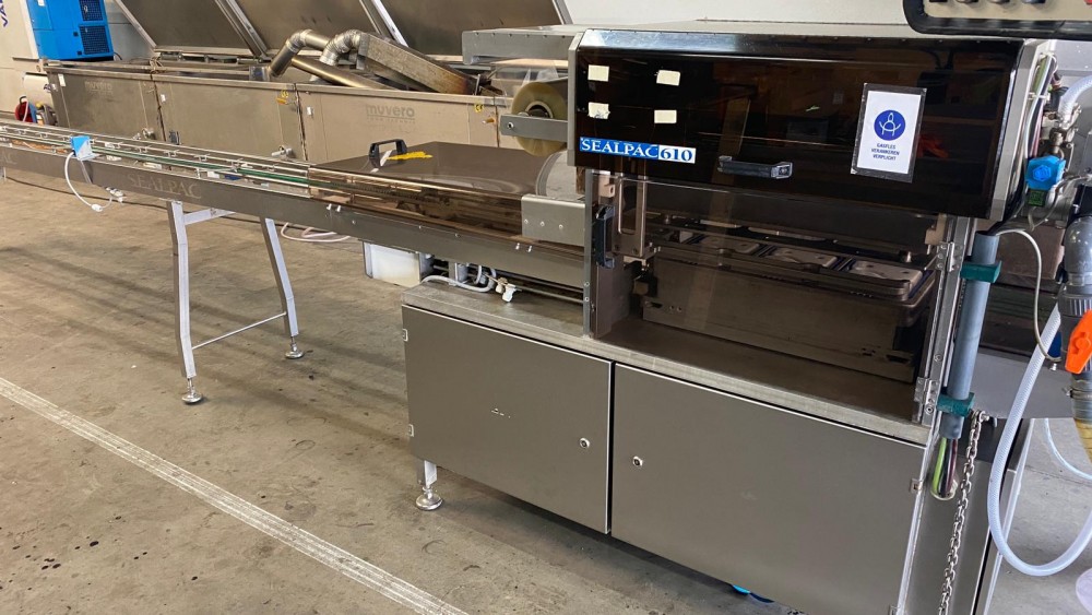 Used Sealpac 610 automatic traysealer