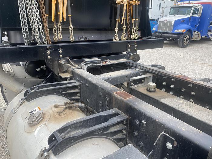 Used 2009 Peterbilt 386 Rillback wrecker