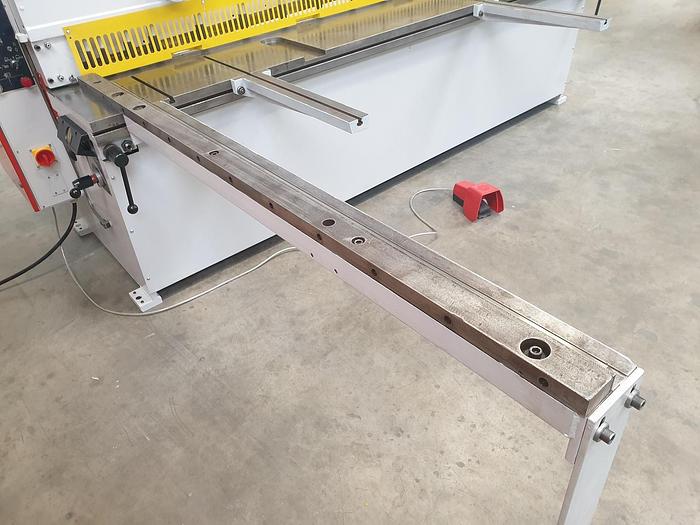 Gebraucht Hydraulische Tafelschere Safan VS 255-4