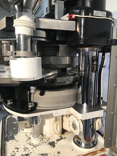 Used Manesty Express D20 Tablet Press