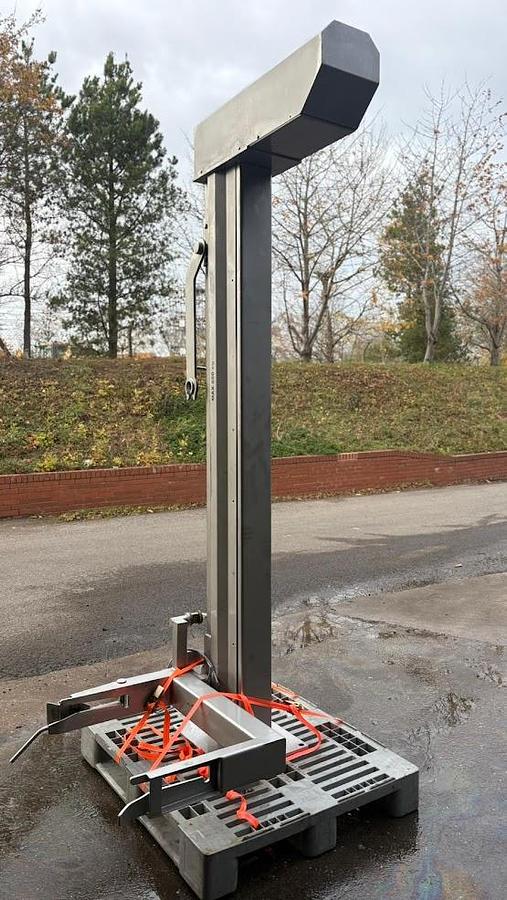 Very good used TOTE BIN HOIST