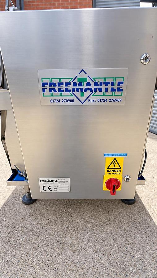 Used FREEMANTLE SEMI AUTOMATIC CARTONER