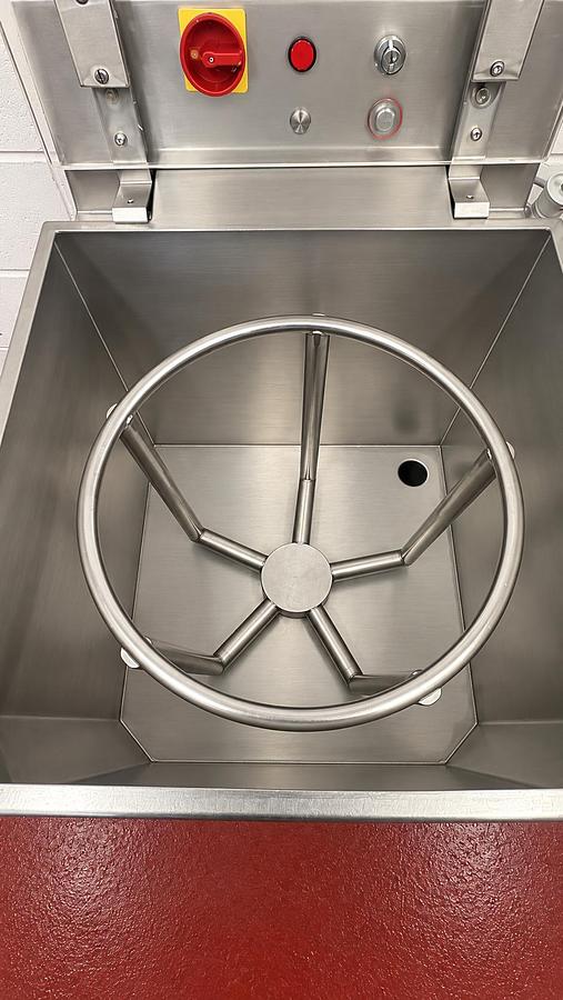 Very good used KRONEN SALAD SPINNER
