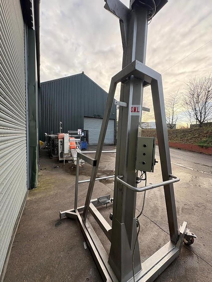 Used TOTE BIN HOIST