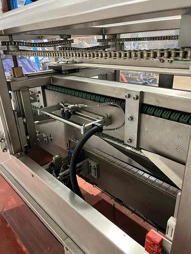 Very good used FREEMANTLE BOX ERRECTOR AND 3 FLAP CLOSER