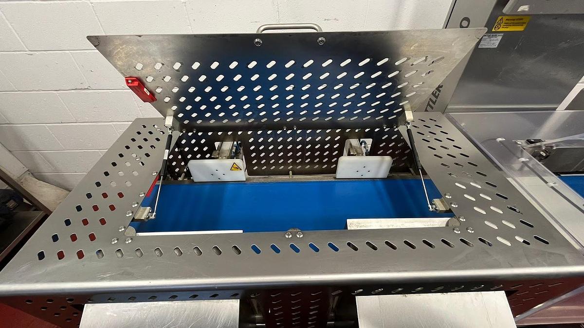 Used METTLER TOLEDO COMBINATION UNITS