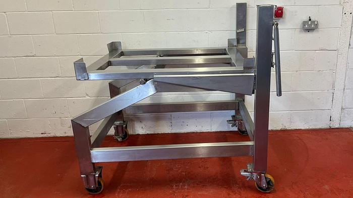 Very good used IBC TANK TILTING FRAME