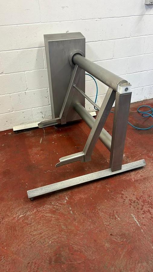 Very good used TOTE BIN WASHER/LIFTER