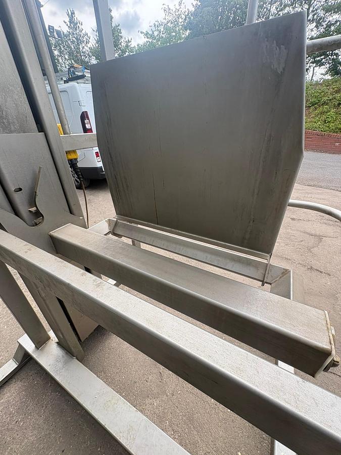Very good used SYSPAL BOX TIPPER