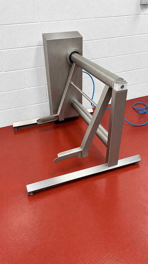Very good used TOTE BIN WASHER/LIFTER