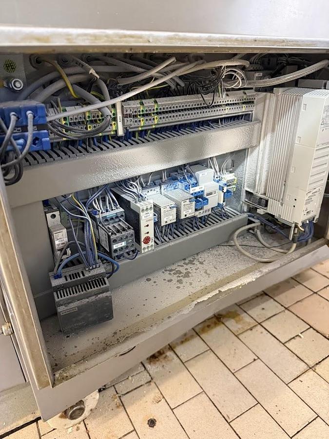 Used WP HATON V300 DOUGH DIVIDER