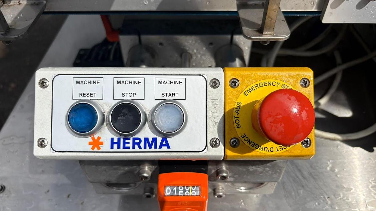 As new HERMA LABELLER