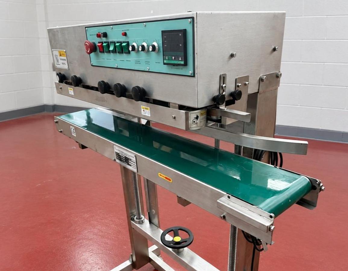 As new CONTINUOUS BAG SEALER
