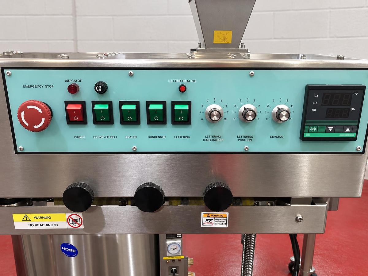 As new CONTINUOUS BAG SEALER