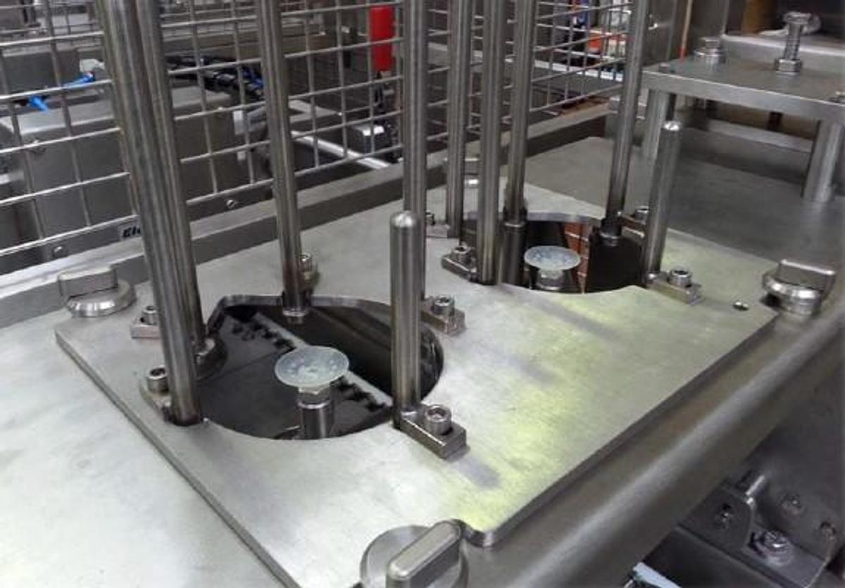 Very good used CWM INLINE POT FILLING AND LIDDING MACHINE