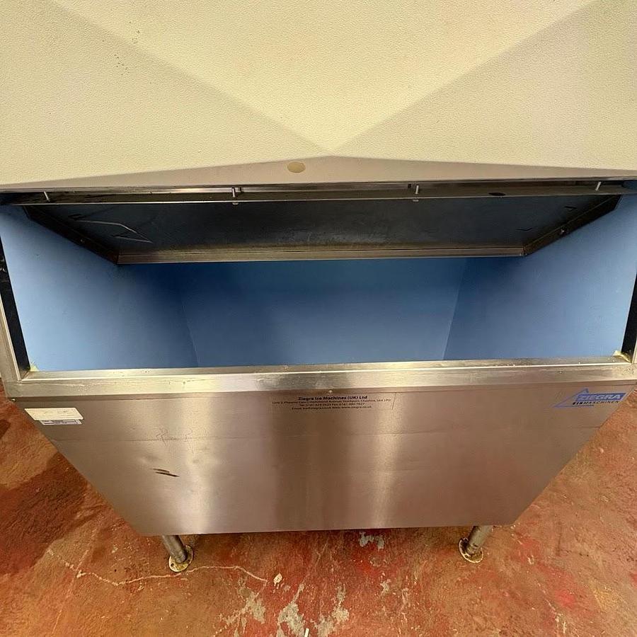 As new ZIEGRA ICE MACHINE