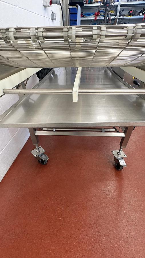 Very good used WIRE MESH CONVEYOR