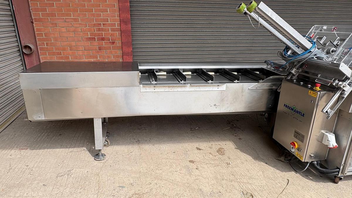 Used FREEMENTLE FULLY AUTO CARTONER