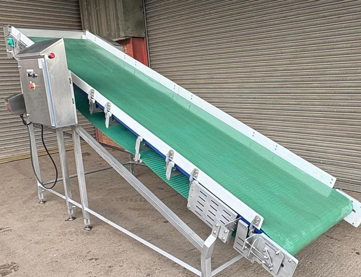 Very good used INCLINED CONVEYOR