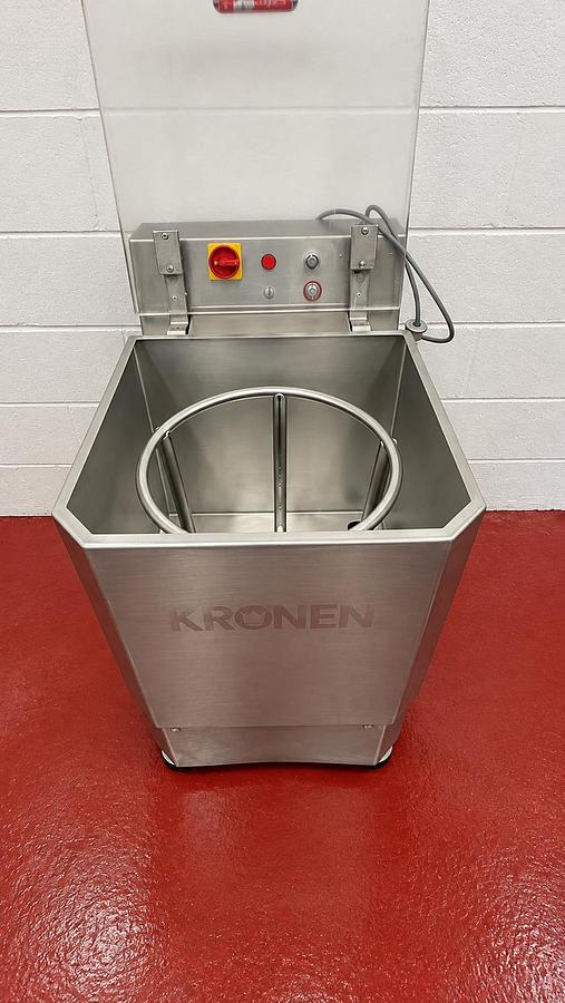 Very good used KRONEN SALAD SPINNER