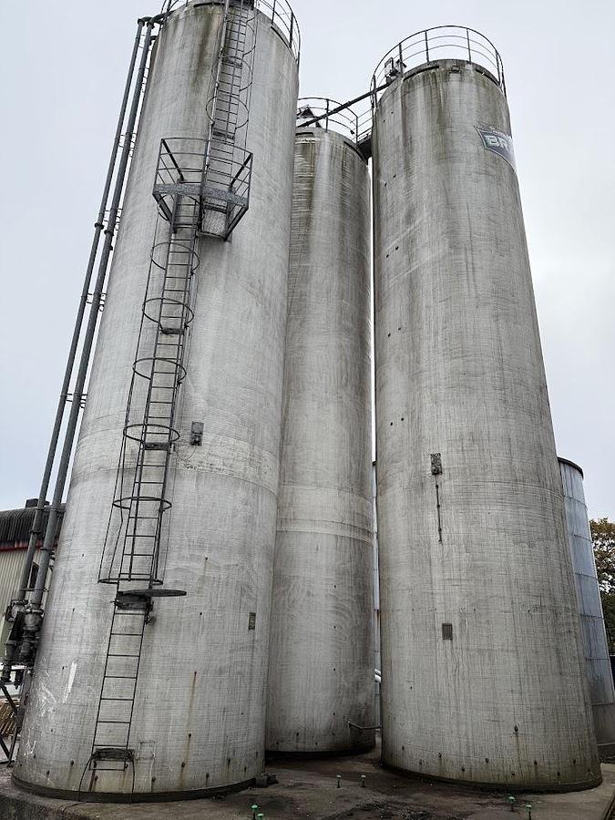 Used 60 TONNE FLOUR SILOS