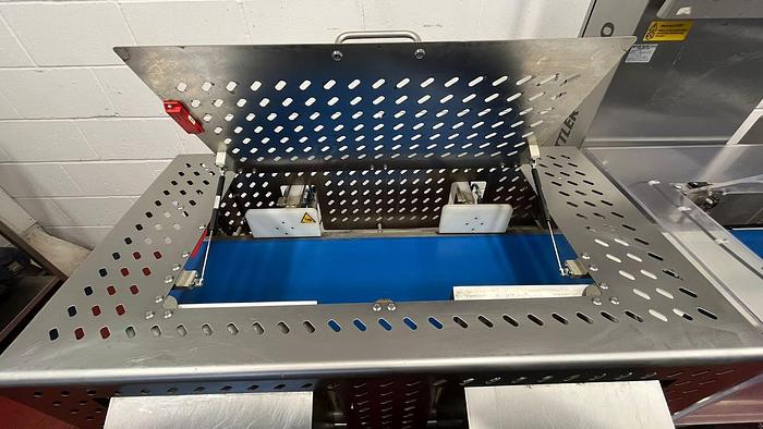 Very good used METTLER TOLEDO METAL DETECTOR