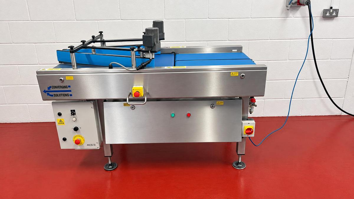 Used CONVERGING CONVEYOR