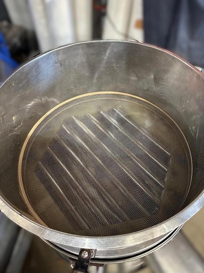 Very good used RUSSELL FINEX SIEVE