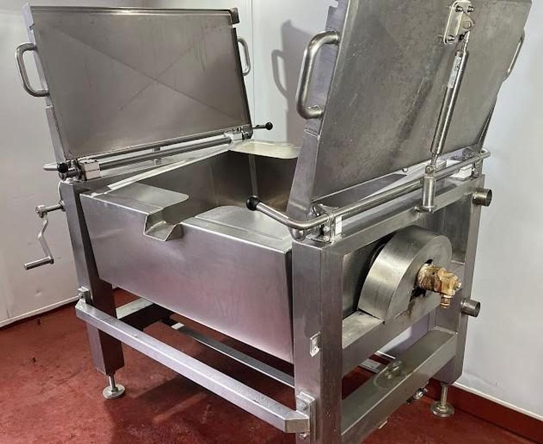 Very good used BRAT PAN - 200 LITRE