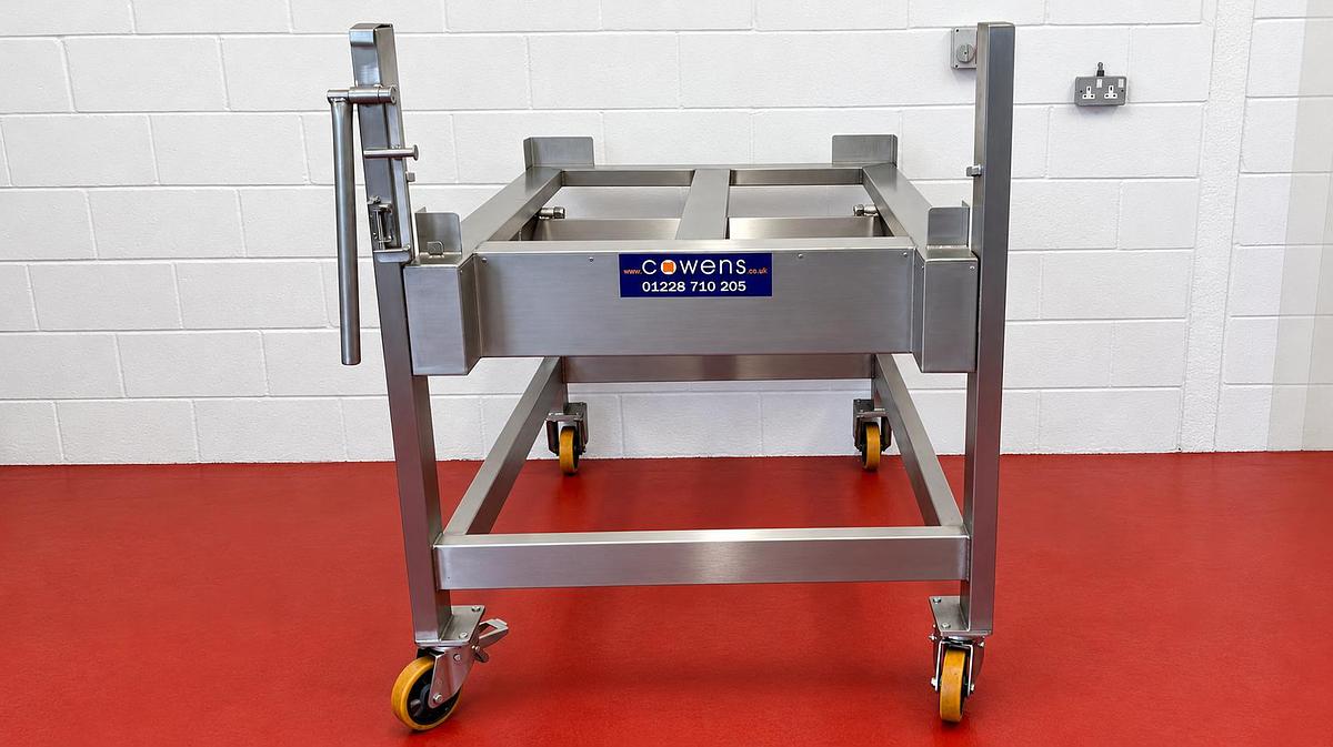 Very good used IBC TANK TILTING FRAME