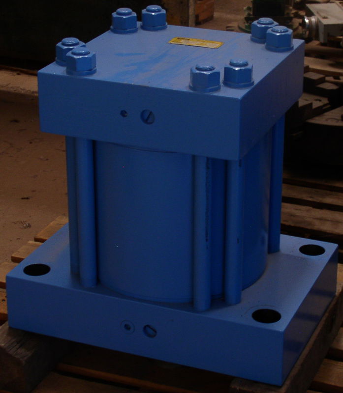 Used 200 Ton Parker Series 3H Hydraulic Cylinder