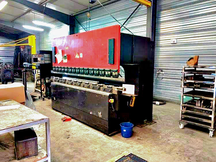 Used Amada ITPS 103 - 1990