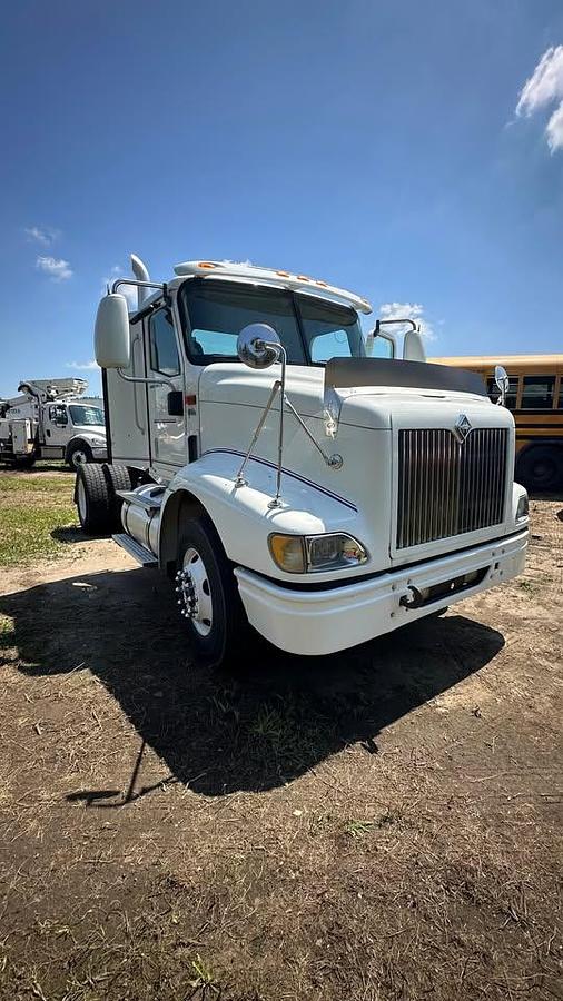 Used International 9200i SBA 4x2 cab and chassis