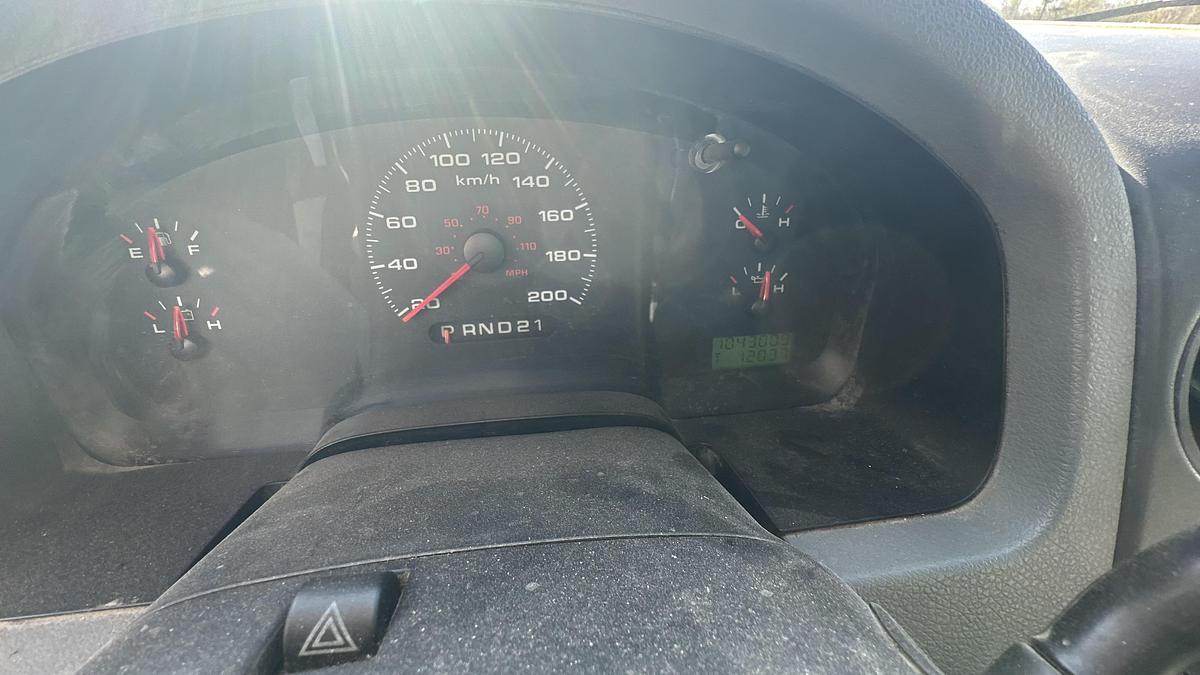 Used 2007 Ford F-150 XL 4wd serice truck