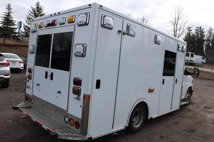 Used 2016 Chevrolet 3500 Ambulance Demers Box express diesel