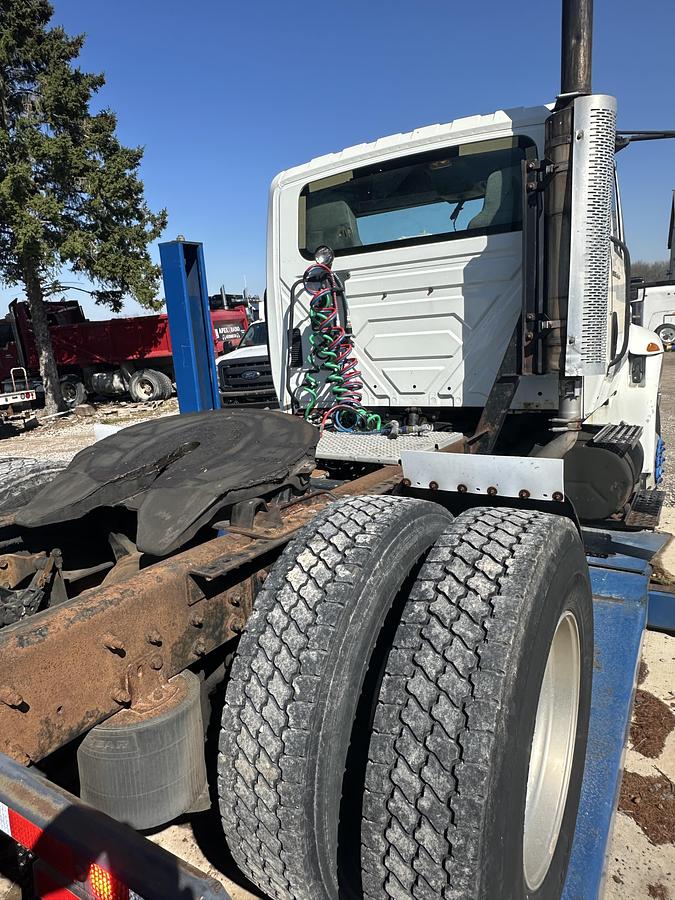 Used 2005 International 4400 series Single Axle Day cab Highway Tractor
