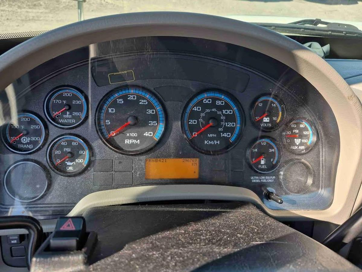 Used 2013 INTERNATIONAL 4300 only $4,995 low pro single axle ex opp