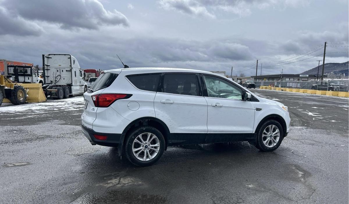 Used 2019 Ford Escape SE awd suv