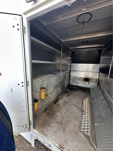 Used 2016 SERVICE BODY Walk in 111' long 96' wide