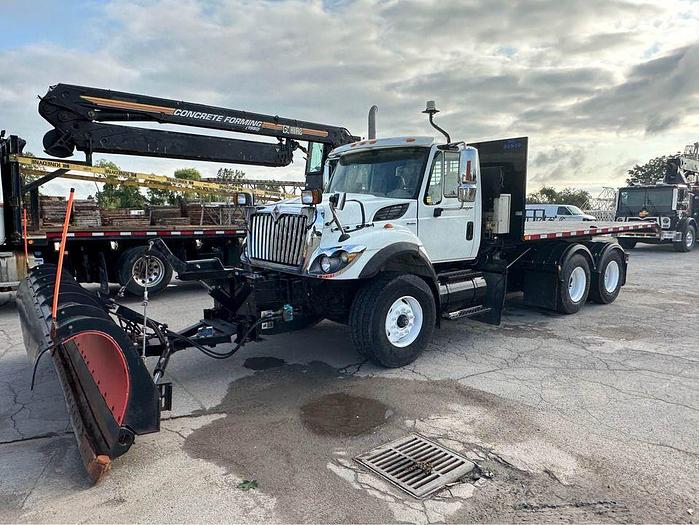 Used 2009 INTERNATIONAL 9400 ROLL OFF recovery deck with plow