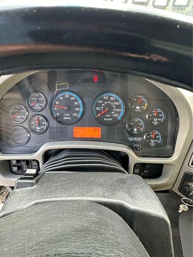 Used 2013 IHC 4400 Series 21’ Reefer thermoking auto, air brakes